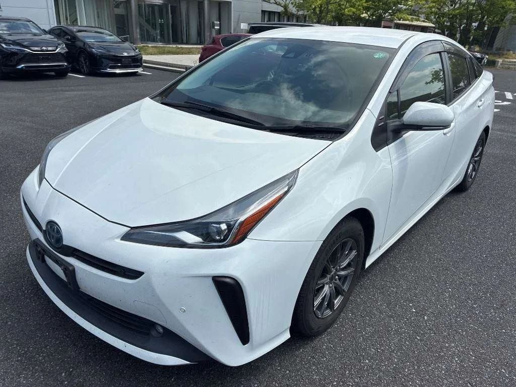 Car photo: ZVW51-6207418