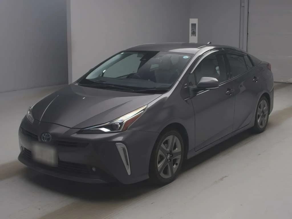 Car photo: ZVW51-6190973