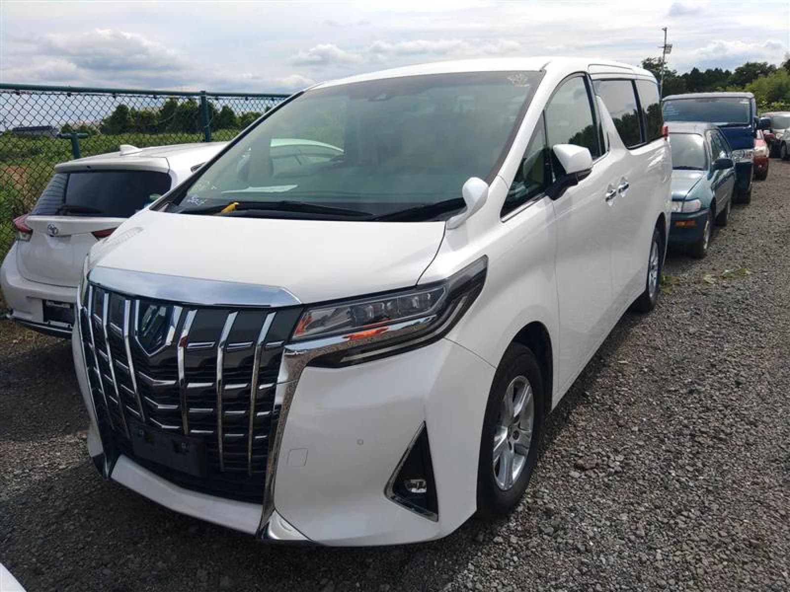 Toyota Harrier luxury crossover front-left view