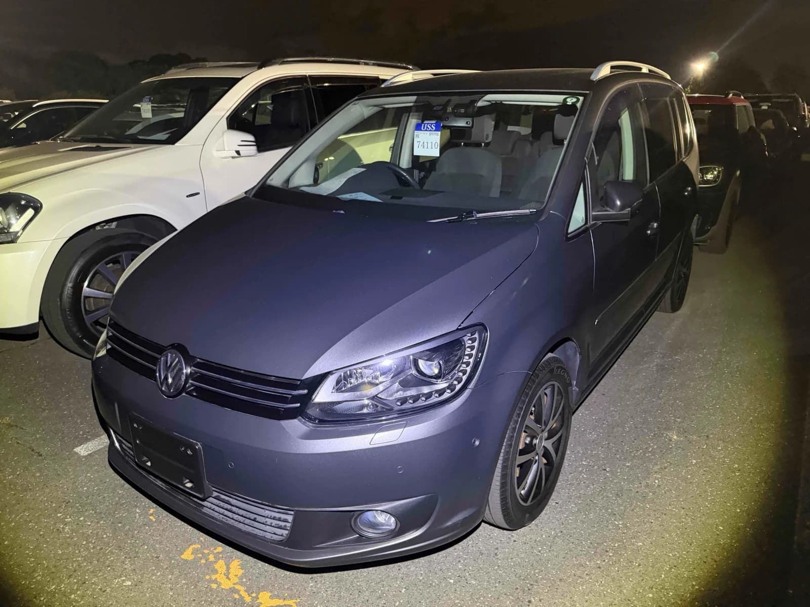 Volkswagen sedan front-left 3/4 view
